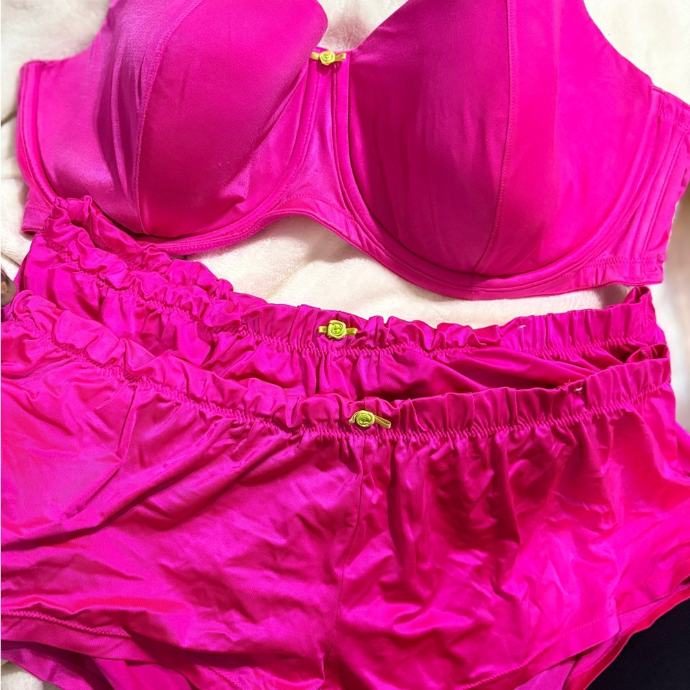 CACIQUE BRA 44DD & 2 SIZE 14-16 BOYSHORTS PANTIES SET